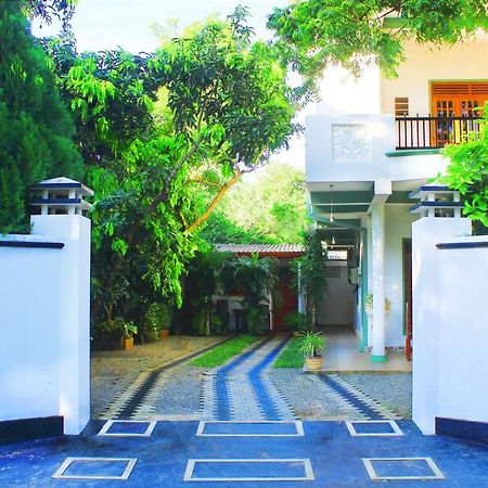 Castle Resort Yala ทิซซามาฮารามา ภายนอก รูปภาพ