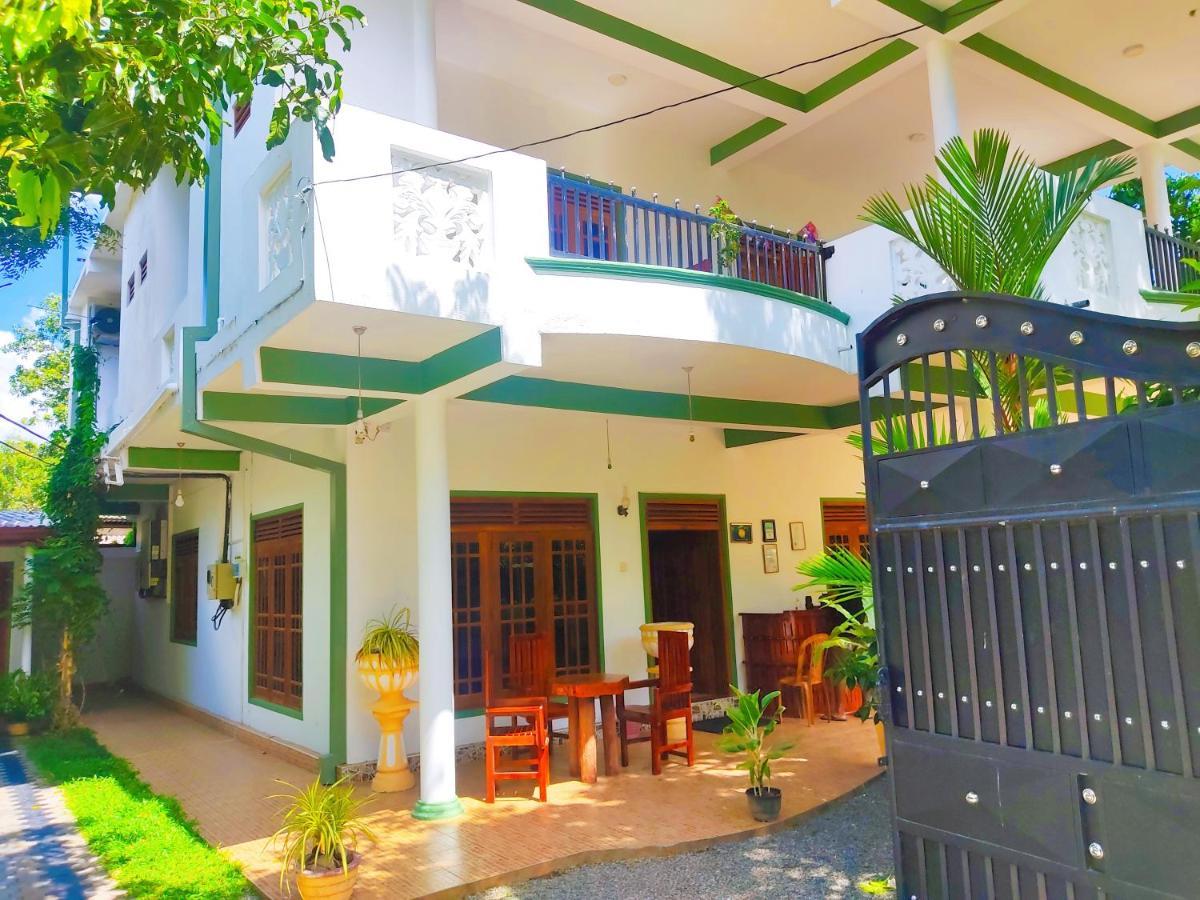 Castle Resort Yala ทิซซามาฮารามา ภายนอก รูปภาพ