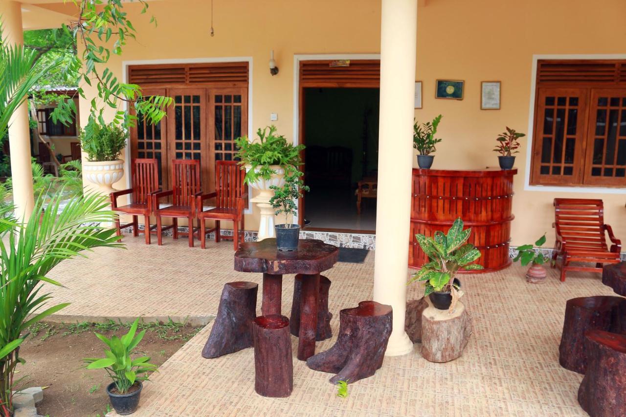Castle Resort Yala ทิซซามาฮารามา ภายนอก รูปภาพ