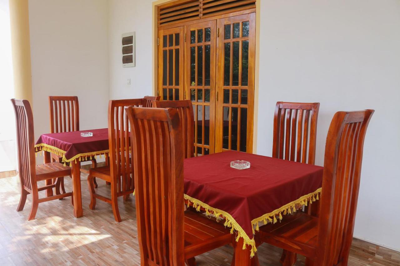 Castle Resort Yala ทิซซามาฮารามา ภายนอก รูปภาพ