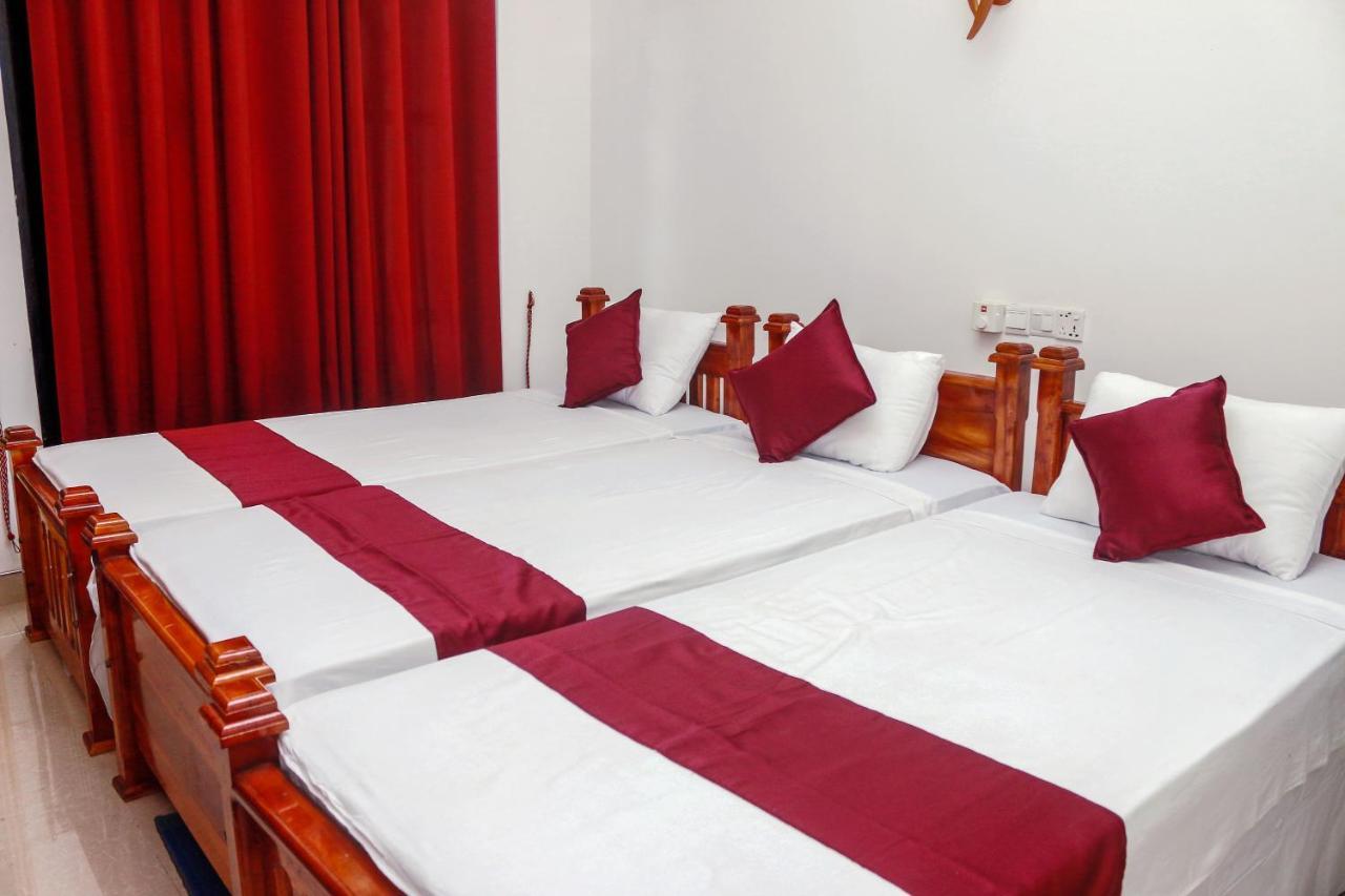 Castle Resort Yala ทิซซามาฮารามา ภายนอก รูปภาพ