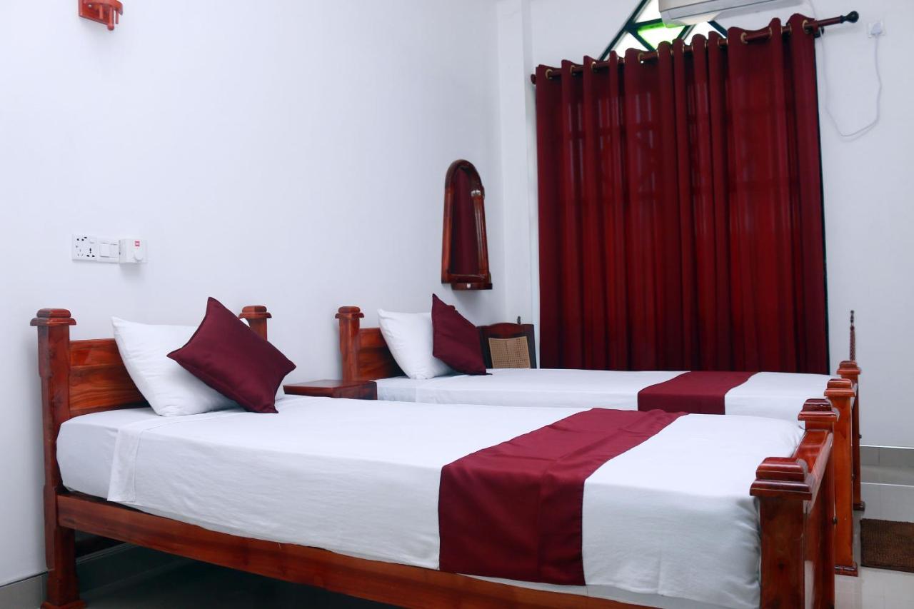 Castle Resort Yala ทิซซามาฮารามา ภายนอก รูปภาพ
