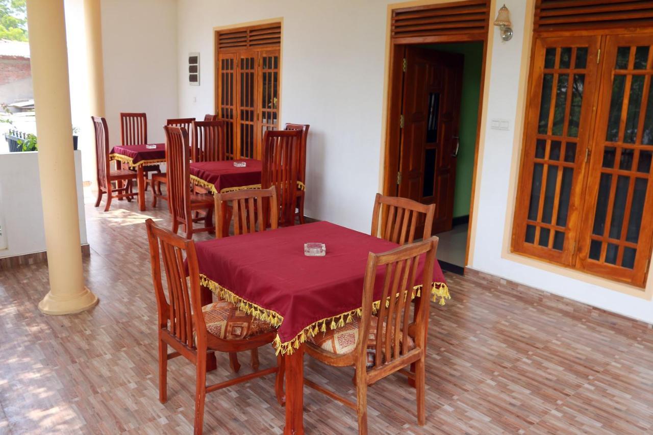 Castle Resort Yala ทิซซามาฮารามา ภายนอก รูปภาพ