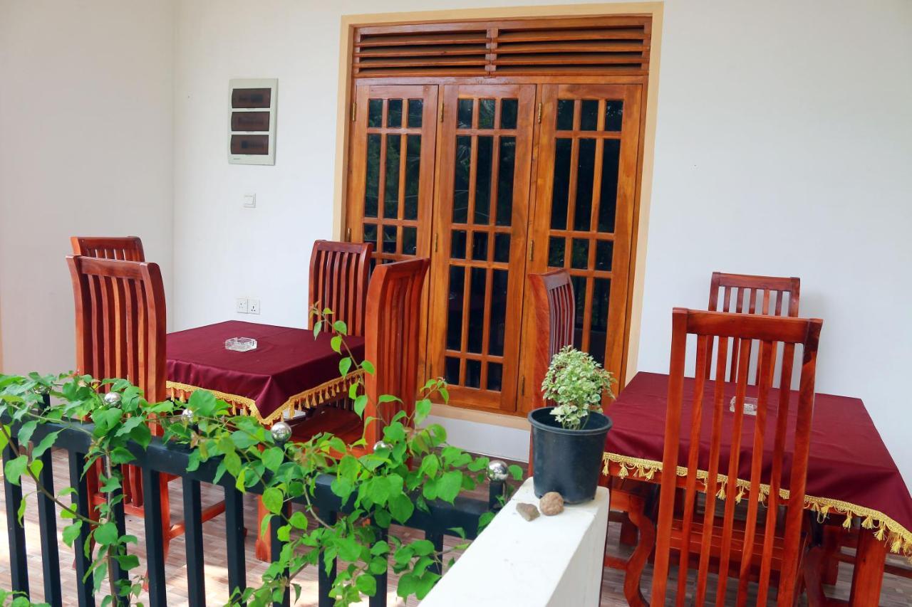 Castle Resort Yala ทิซซามาฮารามา ภายนอก รูปภาพ